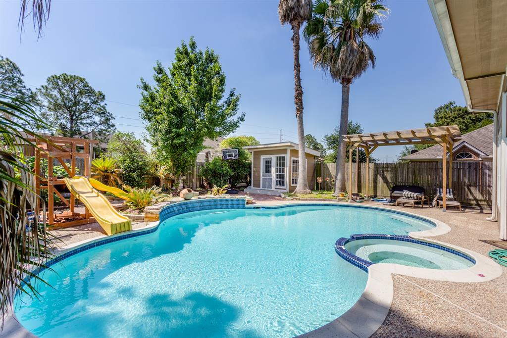 MLS LISTING# 86647284