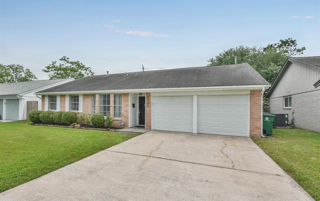 5723 Cartagena Street Houston Tx 77035 Har Com