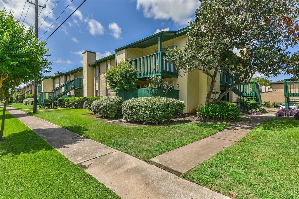 1516 Bay Area Boulevard T6, Houston, TX 77058