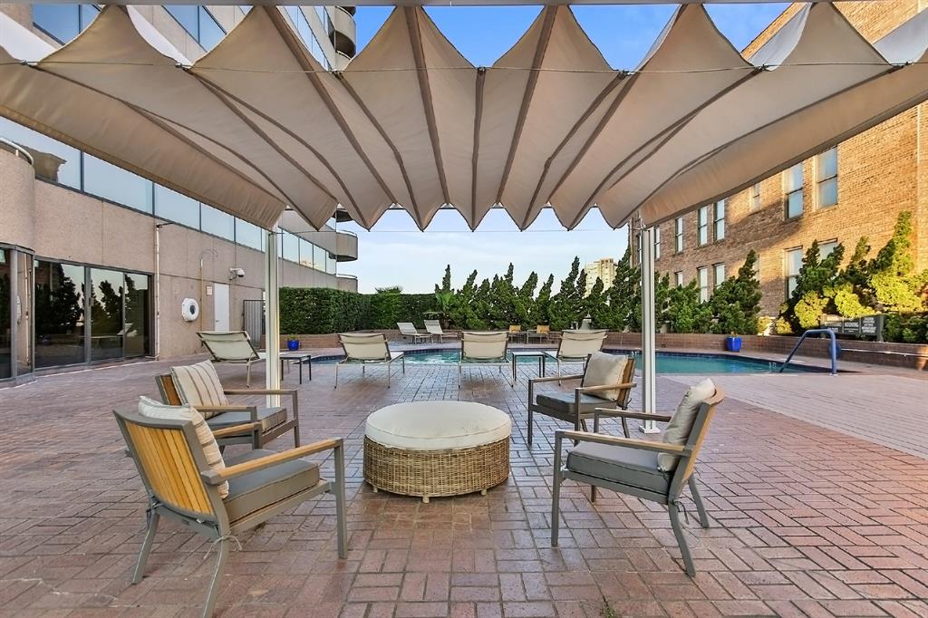 Summertime afternoons may be spent in this poolside covered patio. Equipped with comfortable furniture and the cool breeze of wind, this makes a lovely spot to make conversations and spend time with your loved ones!