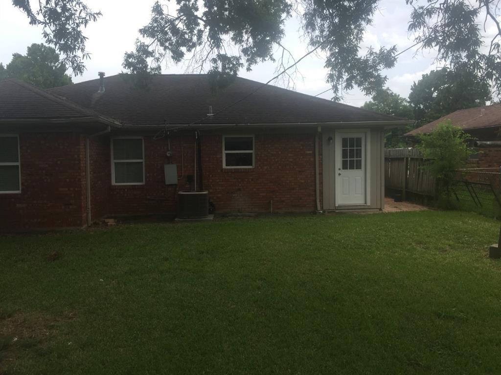 315 Delz, Houston, Harris, Texas, United States 77022, 3 Bedrooms Bedrooms, ,1 BathroomBathrooms,Rental,Exclusive right to sell/lease,Delz,59209617