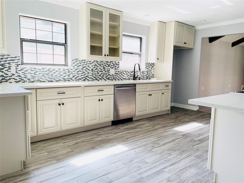 215 W North Hill Drive, Spring, Harris, Texas, United States 77388, 4 Bedrooms Bedrooms, ,2 BathroomsBathrooms,Rental,Exclusive right to sell/lease,W North Hill Drive,23657286