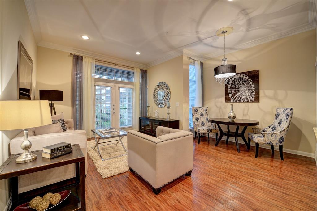 5353 Memorial, Houston, Harris, Texas, United States 77007, 1 Bedroom Bedrooms, ,1 BathroomBathrooms,Rental,Exclusive agency to sell/lease,Memorial,86881601