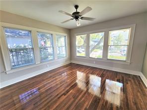 729 17th, Houston, Harris, Texas, United States 77008, 2 Bedrooms Bedrooms, ,1 BathroomBathrooms,Rental,Exclusive right to sell/lease,17th,63624816