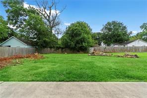 408 Eichwurzel, Houston, Harris, Texas, United States 77009, 3 Bedrooms Bedrooms, ,2 BathroomsBathrooms,Rental,Exclusive right to sell/lease,Eichwurzel,59383046
