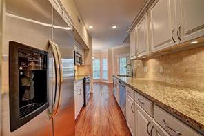 1919 Post Oak Park, Houston, Harris, Texas, United States 77027, 3 Bedrooms Bedrooms, ,2 BathroomsBathrooms,Rental,Exclusive right to sell/lease,Post Oak Park,58917039