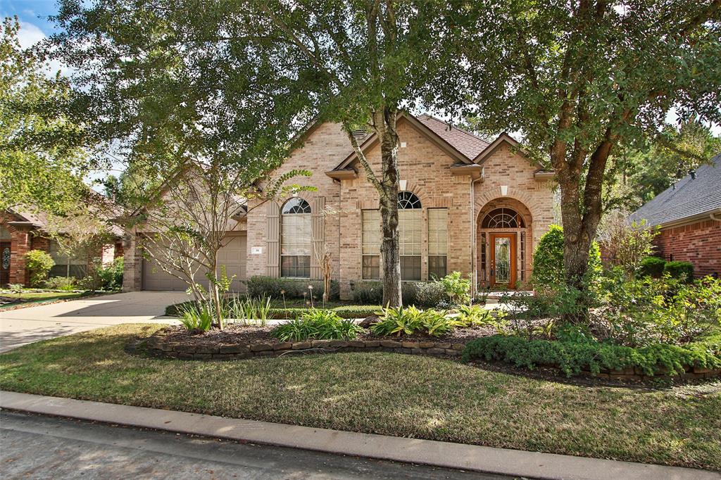 38 Warbler Bend Circle N The Woodlands, Texas One story DARLING Patio Home in highly sought after Cardinal Point. Privacy galore with no rear neighbors! Soaring ceilings, open floor plan, perfect for entertaining family and friends.Hardwood floors and tile for easy maintenance. Carpet needs replacing but owner has priced accordingly. Close to shopping, restaurants, and easy access to I-45, Woodlands Parkway, Hardy Toll Rd. and Grand Parkway. Be sure to check out the Extra room in Texas Basement with full staircase to attic. This could be a Man Cave, music room, or craft area. This space is not included in sq footage. Large closets, tons of storage. Stainless steel appliances with built-in refrigerator, and 5 burner gas cook top. This one is ready. Fantastic backyard with flagstone patio and walkway around to front yard. Very seldom does a home in this neighborhood come up for sale. You'll love the location.