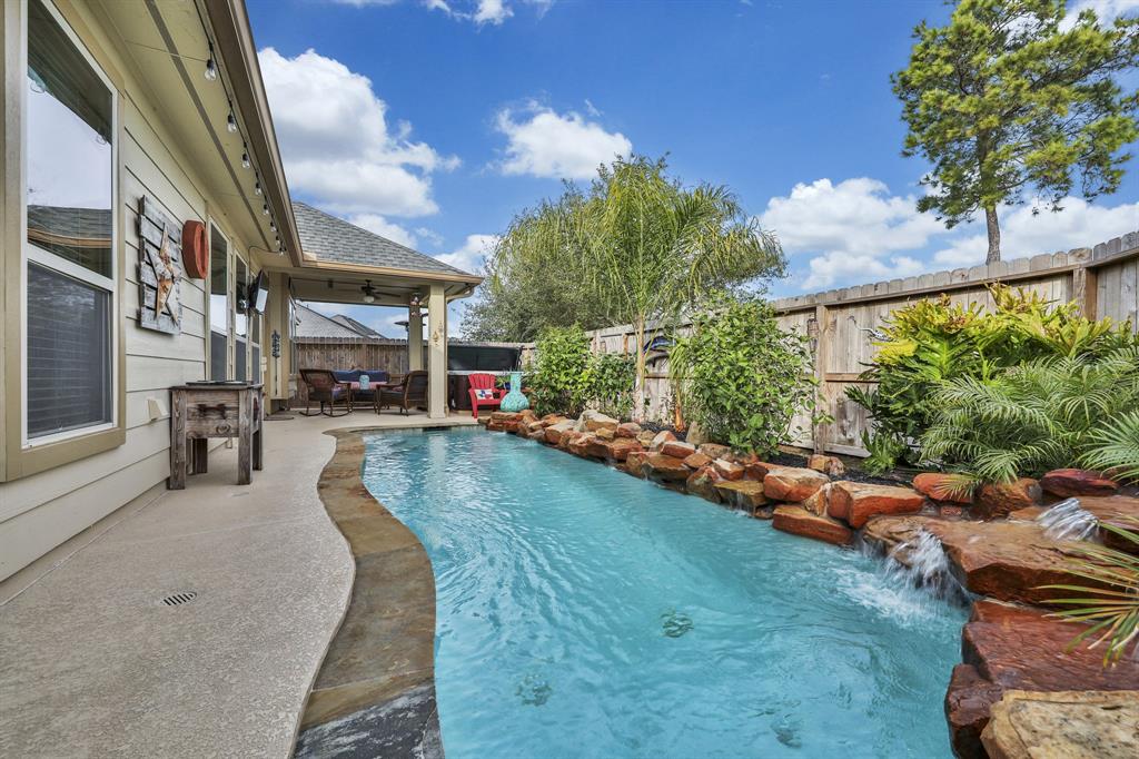 12923 Hawthorne Shores Drive
