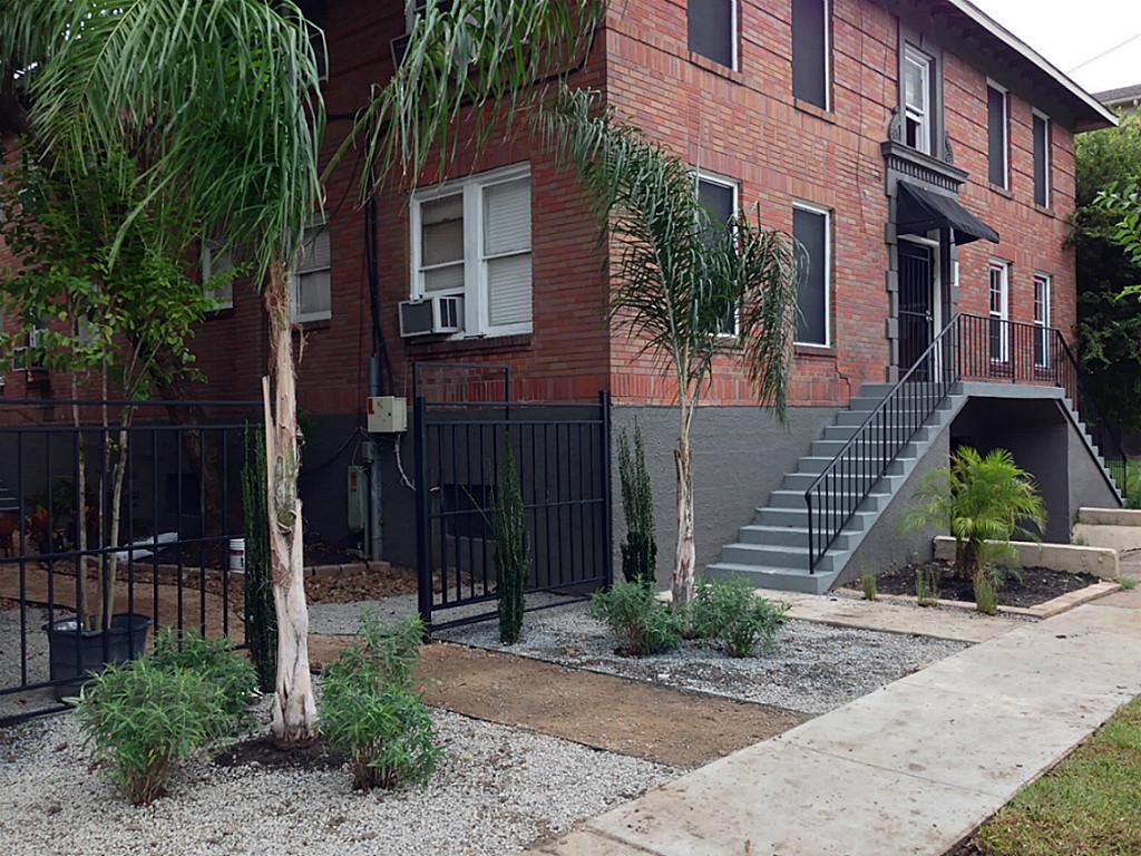 1624 Holman Street Houston Tx 77004 Har Com