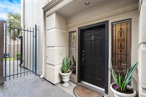 2805 Chartres Street #6