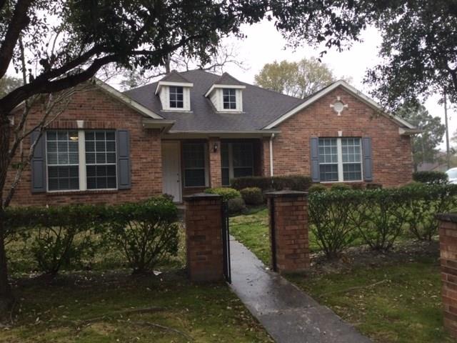 6302 Borg Breakpoint Drive Spring, Texas Move in ready home in great location and amazing neighborhood! Loaded with features that will make you smile!! Make this home your dream home!