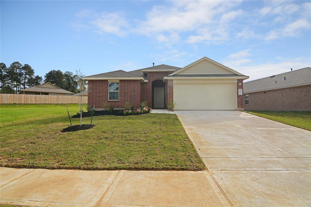 5627 Mesquite Oaks Trail Spring, Texas FABULOUS N-E-W 1 STORY 4 BEDROOM! Just Minutes to the Grand Parkway + The Woodlands Amenities! Incredible Open Layout! Extensive Wood-Look Flooring! Gourmet Island Kitchen: Large Serving Bar/Island + Stainless Steel Appliances + Maple Cabinetry & Subway Tile Backsplash! Side-by-Side Stainless Refrigerator Included! Spacious Dining Area - Adjoins Vaulted Ceiling Family Room! King-Sized Master Suite - Pretty Adjoining Bath with Separate Tub & Shower + Dual Sinks + Enormous Walk-In Closet! Spacious Secondary Bedroom Sizes! Convenient Indoor Utility Room - Washer & Dryer Included! Big Covered Patio - Overlooks Tranquil Backyard! Sprinkler System! Zoned to Highly Rated Klein Schools! Great Community with Kiddie & Adult Pools + Recreation Area + Covered Pavilion! No Smoking on Property, Pets Considered on Case Basis. MUST SEE!
