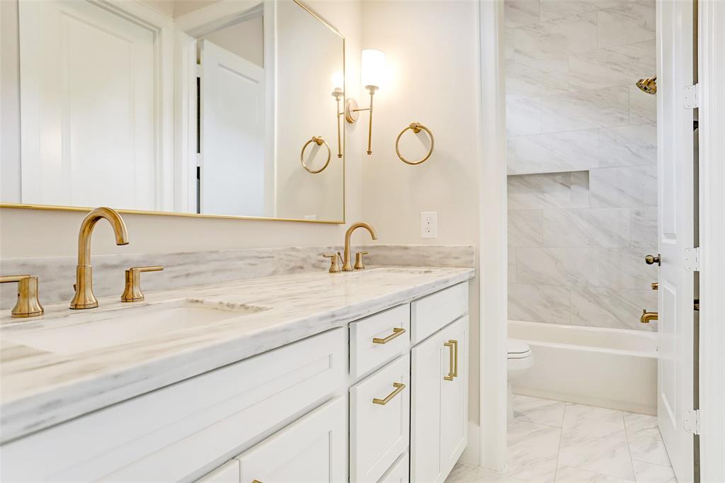1903 3 25TH Street, Houston, Texas 77008, 3 Bedrooms Bedrooms, 7 Rooms Rooms,2 BathroomsBathrooms,Single-family,For Sale,25TH,78971616