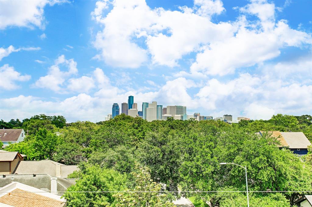 The beautiful downtown Houston skyline.