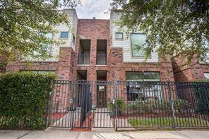 St Charles Townhomes, 2504 Rusk #1