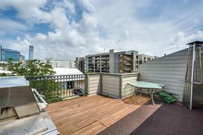 St Charles Townhomes, 2504 Rusk #28