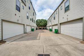 St Charles Townhomes, 2504 Rusk #36