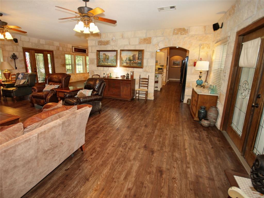 500 Marshall Street West Columbia Tx 77486 Har Com