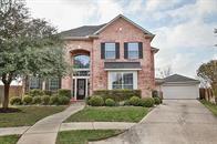 4642 Country Meadows Drive Spring, Texas Beautiful Lennar Home in award winning Klein school district. Lakes and running trails throughout the neighborhood, area pool and tennis courts. Home sits on a large lot with no behind neighbors. Gourmet kitchen with stainless steel appliances.