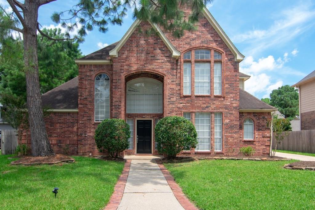 8026 Democracy Court Spring, Texas AMENITIES GALORE!!! CUL-DE-SAC LOT WITH POOL - SERVICE INCLUDED IN RENT RATE. 4 BEDROOMS, 3 1/2 BATHS - MASTER BEDROOM ON FIRST FLOOR. MASTER BATH HAS SEPARATE TUB & SHOWER & DOUBLE SINK VANITY. GAME ROOM IS ON 2ND FLOOR, PLUS 3 BEDROOMS AND 1 FULL BATH. DEN WITH FIREPLACE, FORMAL DINING ROOM, BREAKFAST AREA, LARGE KITCHEN WITH ISLAND COOKTOP, REFRIGERATOR, FENCED BACKYARD.
