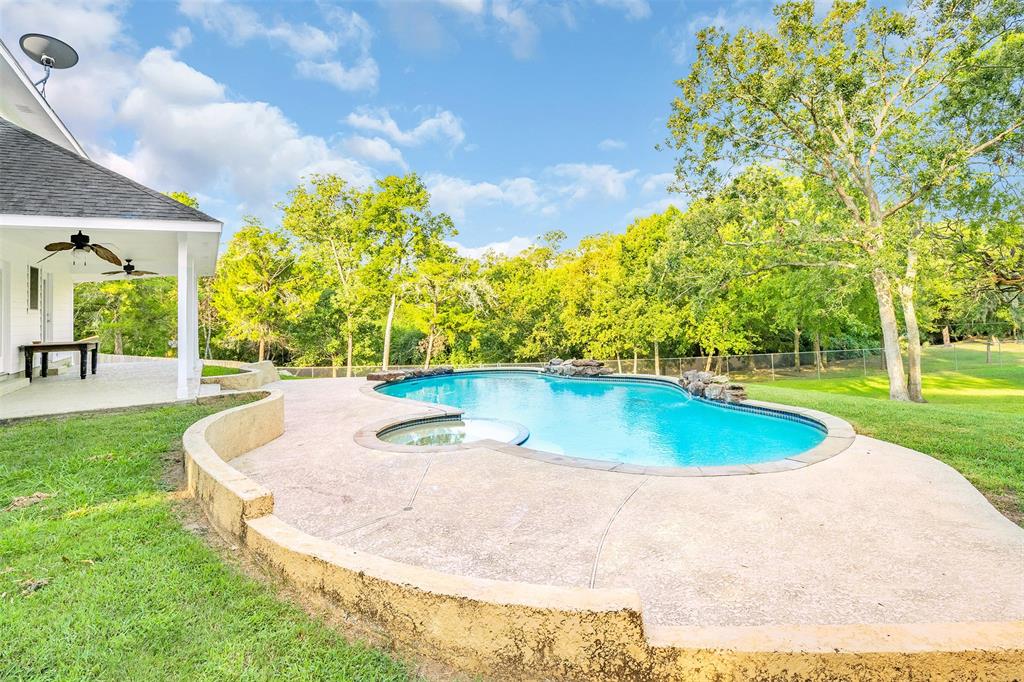 1403 Magnolia Bend