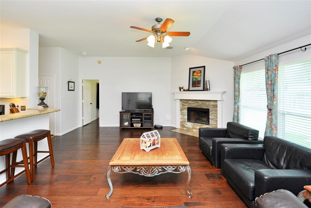 3719 Maple Pass