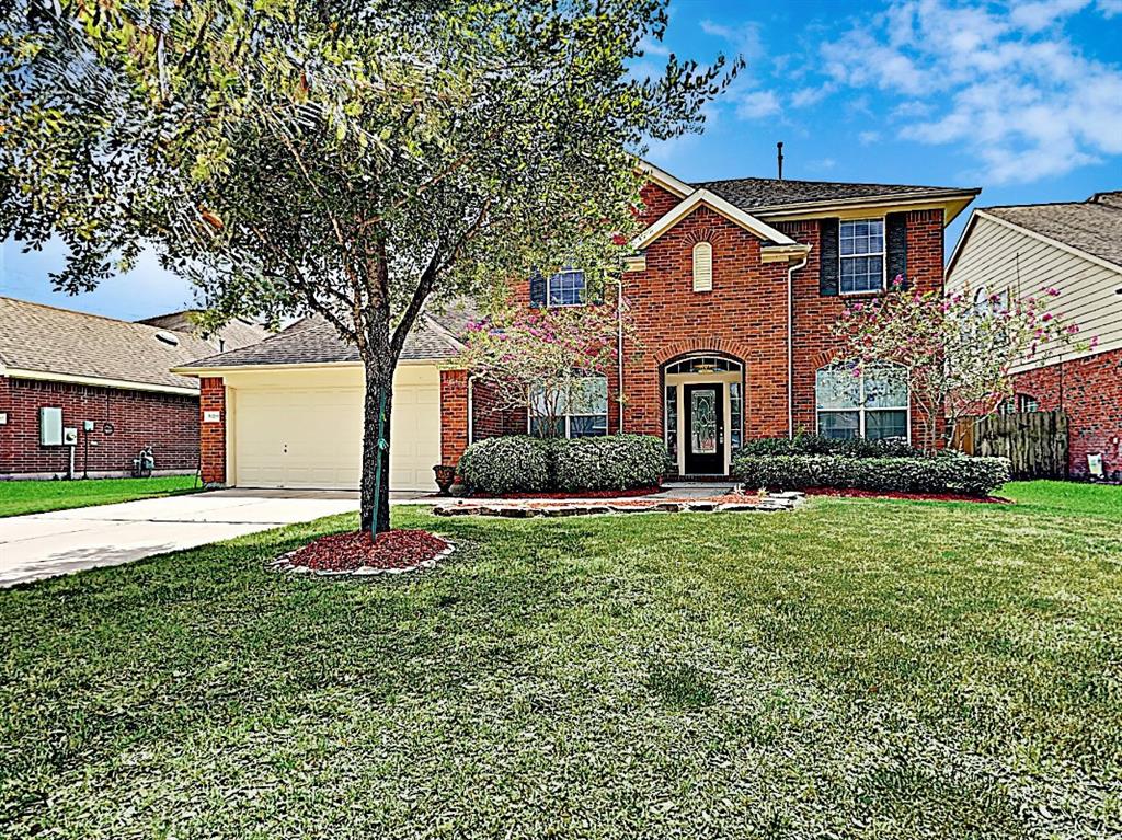 31219 Fountainbrook Park Lane Spring, Texas A spacious cozy home located in close proximity to the major highways, schools, and shopping. In addition, this home includes tiled and carpeted floors throughout plus large bedrooms w/ample closet space. The kitchen comes equipped with a breakfast area and plenty of cabinets/counter space. Many additional features such as a formal dining room, game room, study and ceiling fans throughout. Enjoy the private back yard with fully fenced in yard, great for entertaining. Call today to make your
appointment! Room sizes appx.
