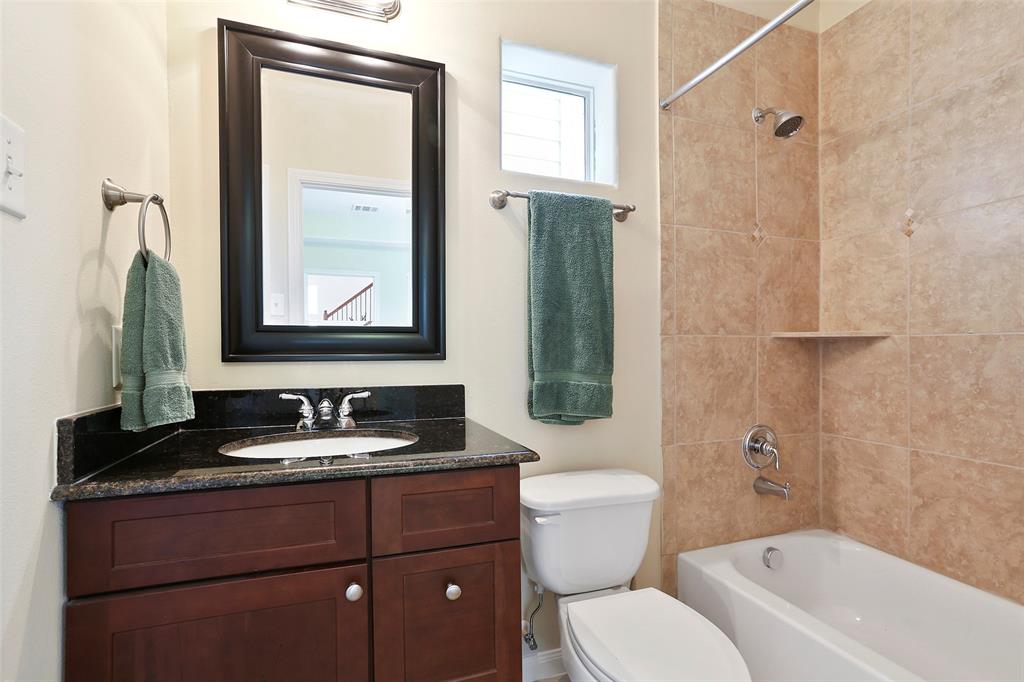 However you decide to utilize the first floor guest bedroom, this en-suite bathroom is conveniently located for you and your guests.