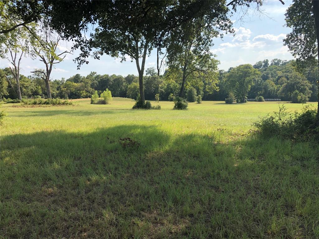 7392 Pecan Hills, Plantersville, TX 77363