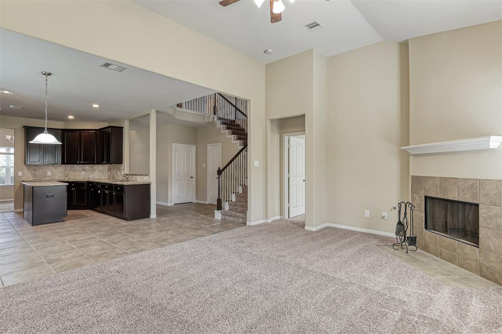 8314 Misty Mountain Trail Lane Spring, Texas Great Location !!Beautiful house for rent. 4bed, 3.5 baths. 2 garages. Granite countertops. GE appliances, the refrigerator will be included. Iron staircase, gas cooktop, high ceiling. Master bedroom down, sprinkler system.