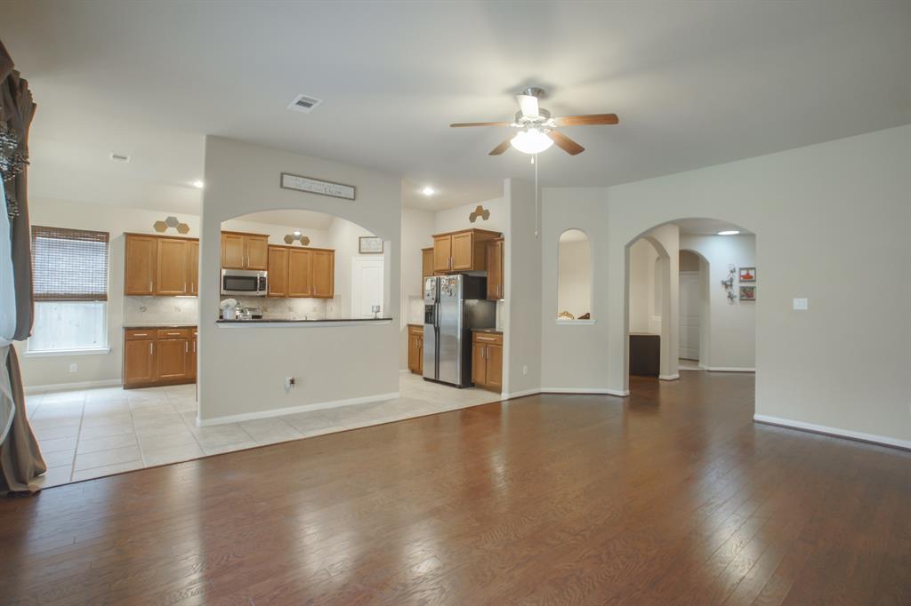 111 Pheasant Run Drive Conroe, Texas WELCOME TO EASY LIVING! YOU WILL WANT TO CALL THIS 1 STORY HOME YOURS. HOME IS READY FOR A NEW FAMILY! GORGEOUS & IN IMMACULATE CONDITION ALL IN A TOP FAMILY NEIGHBORHOOD AMONGST A PLANNED COMMUNITY NEXT DOOR TO THE WOODLANDS-ZONED CISD & THE WOODLANDS COLLEGE PARK HIGH SCHOOL. PLUS COMES WITH AN INCREDIBLE PRICE! FEATURING EXTENSIVE HARDWOOD FLOORS, HIGH CEILINGS, DEDICATED STUDY, FORMAL DINING, DEDICATED BREAKFAST ROOM, LARGE KITCHEN THAT OPEN TO FAMILY ROOM, OVERSIZED PRIVATE MASTER BEDROOM RETREAT AT BACK OF HOME, CENTERED FIREPLACE, LOVELY ARCHWAYS, LANDSCAPED FRONT & BACK YARD W/ NUMEROUS FRUIT TREES & GENEROUS COVERED PATIO, BREAKFAST BAR, GRANITE COUNTERTOPS, ALL APPLIANCES INCLUDED! EASY ACCESS TO I-45, COLLEGE PARK/242, KUYKENDAHL RD & FM 1488. AREA BOOMING! NEAR RECENTLY BUILT HEB & COMMERCIAL SHOPPING+NEW XTREME MOVIE THEATERS W/ MORE COMMERCIAL OPENING EVERY DAY. NEIGHBORHOOD & HOME EXPERIENCED NO FLOODING DURING HARVEY OR PREVIOUS! CALL TODAY FOR PRIVATE TOUR!