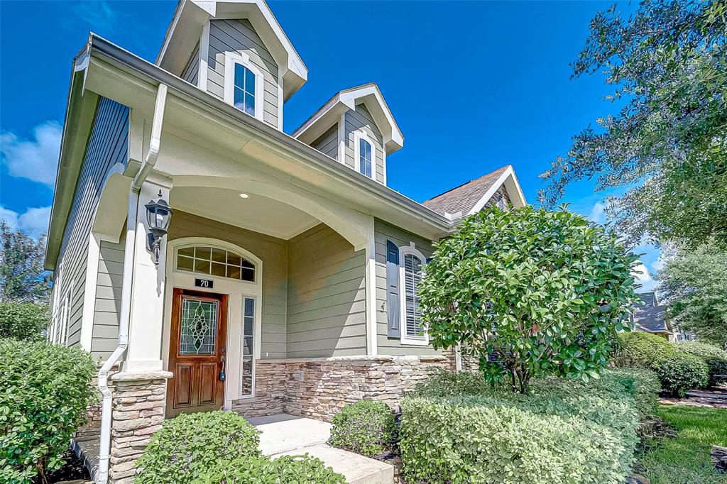 70 W Montfair Boulevard The Woodlands, Texas Come check out this stunning home in The Woodlands!! This home has been all new paint, flooring and upgrades!! Locate in The Woodlands with fine schools and tons of shopping and entertainment. This home will not last long!! Make your appointment to view today