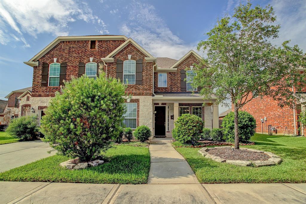 18211 Evening Oaks Court Spring, Texas Like new 4 bedroom, 3 bathroom home! Property features wood floors throughout common areas, stainless steel appliances, granite countertops, and more. Spacious, open floorplan with in-wall speakers throughout the home. Home is tucked away on cul-de-sac street with an OVERSIZED LOT. Tons of back lawn space for kids, pets or entertaining. This home has numerous upgrades throughout and is a must see!!!