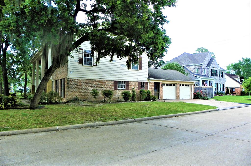 14918 Bramblewood Drive, Houston, TX 77079