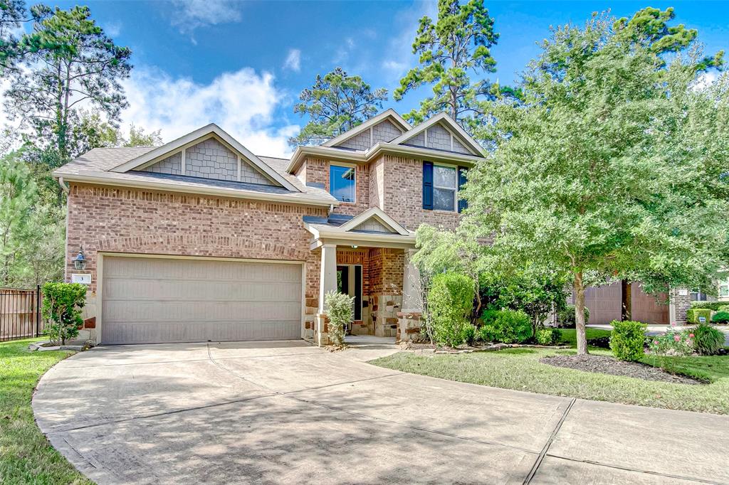 3 Black Swan Court The Woodlands, Texas Beautiful 4 bedroom 3 bath home with formal dining , downstairs master and additional 2nd bathroom on 1st floor. The cook’s kitchen is open to the family room and features granite counter tops, backslash, black steel appliances, and gas range. Huge backyard, covered back patio and nestled in a cul-du-sac with a large backyard great fo outdoor living. Neighborhood parks with splash park in short walking distance. Schedule your tour today.