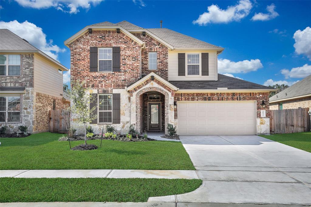 4831 Creekside Haven Trail Spring, Texas Brand new never lived in , 4 bedroom 3 full bath home with 2 bedrooms down and an open island kitchen / family room floor plan with soaring ceilings and a wall of windows over looking large yard backing to a treed preserve!
New stainless frig., washer / dryer and twice monthly yard service included ! Amazing location only minutes from The Woodlands and the 99 Tollway for great access in either direction ! New community has parks and a pool with highly rated Klein schools !