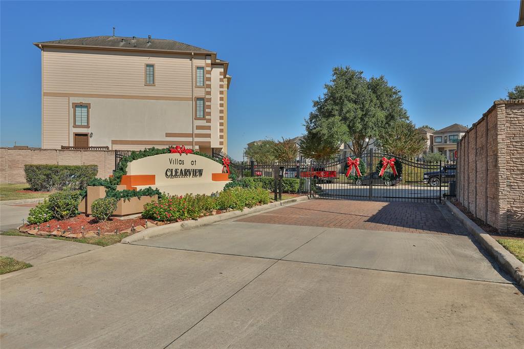 10666 Clearview Villa Place Houston Tx 77025 Har Com