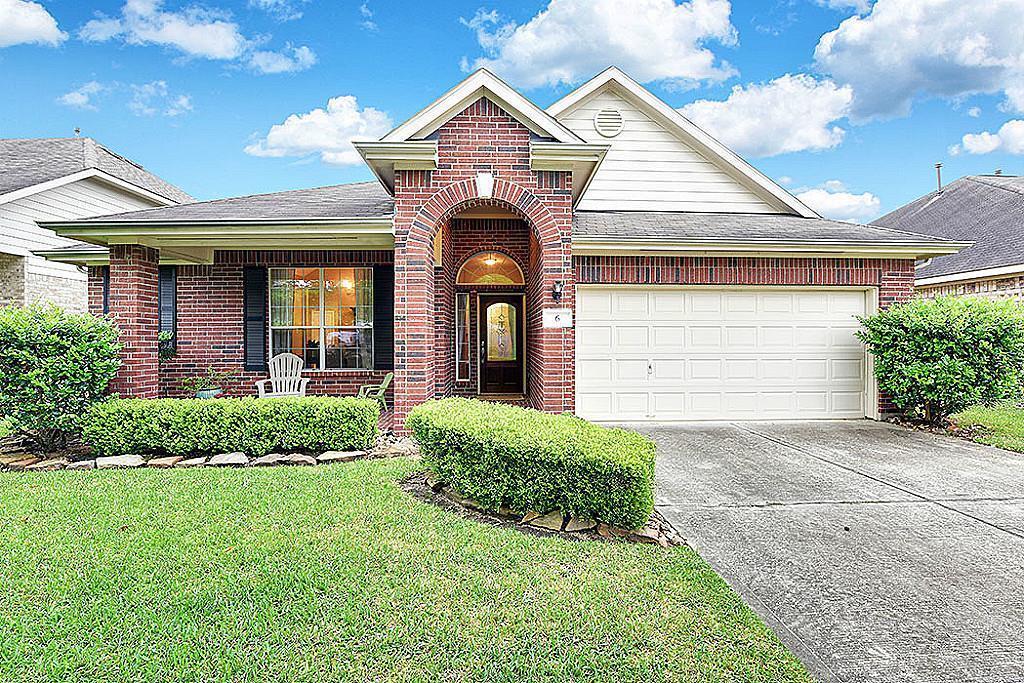 6 N Queenscliff Circle The Woodlands, Texas Adorable 1 story property located on Sterling ridge neighborhood in The Woodlands. 3 bedrooms, 2 bathrooms and 1 Study. Hardwood floors throughout the property, Magnificent kitchen with granite counter tops, Stainless steel appliances, gas range, huge center island, custom tile designs & ledge stone fireplace. Gorgeous curb appeal. Washer, dyer and refrigerator included. This home won't last long.
