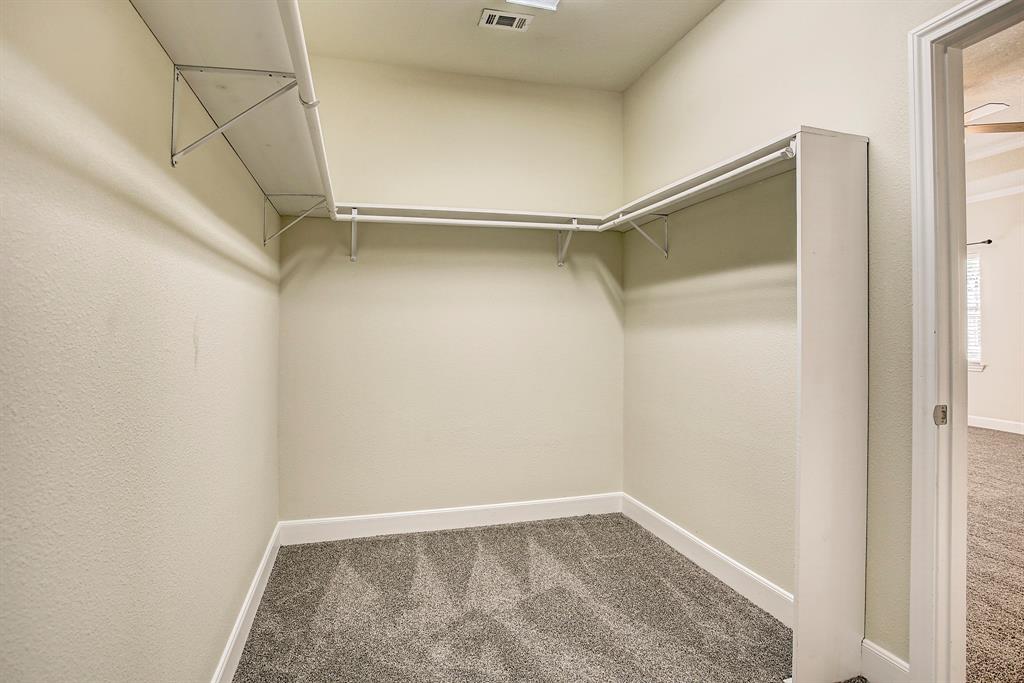 Last though not least in the master suite is the walk-in closet.