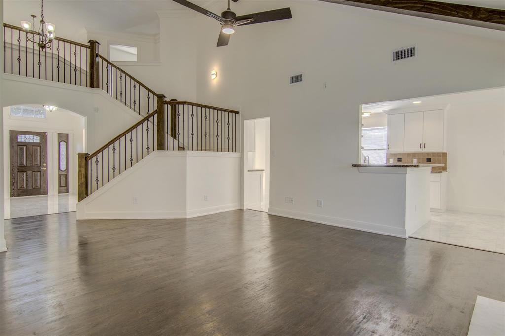 102 Black Walnut Drive, Houston, TX 77015