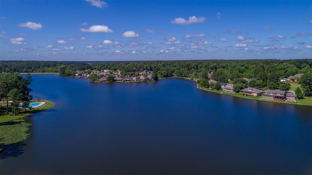 Sherri Barrett 164 Broadmoor Drive, Huntsville, TX 77340