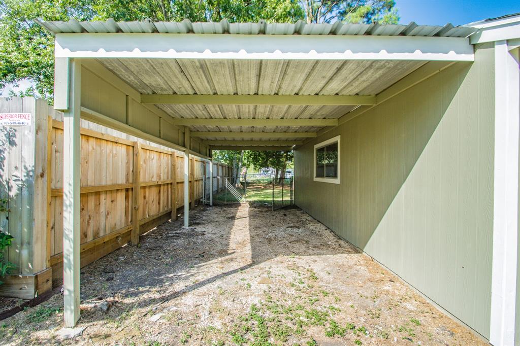 2023 Avenue E Danbury Tx 77534 Har Com
