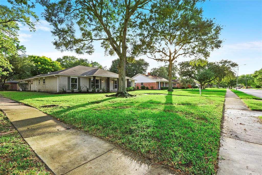 5803 Willowbend Boulevard, Houston, TX 77096