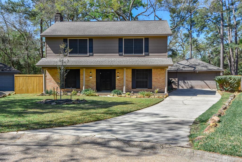 8 Yellowood Court The Woodlands, Texas Beautiful 4/2.5/2 for lease in the prestigious Grogans Mill,Available for Immediate Move In, Cul-De-Sac. Lot backing to greenbelt. Beautiful & Spacious Deck Sitting Benches & Bar Great for Entertaining. Solar Screens. NEUTRAL COLORS, Wood Like Tile All Throughout 1st Level. formal dining, Breakfast Area. Spacious Bedrooms/ALL UPSTAIRS. Elegant kitchen w/Granite Counter Tops. Stainless Steel Appliances, double ovens. Prime location only minutes from Golf Course, I-45, Woodlands Waterway/Town Center and Zoned to Highly Sought Conroe CISD