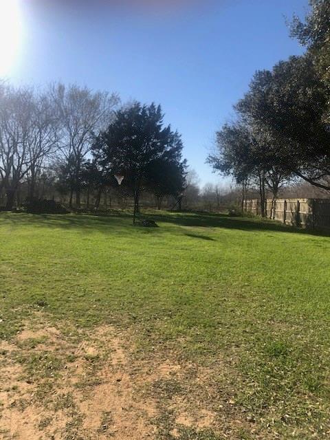 00 Pinchot El Campo, Texas 4.1021 acres in city limits.