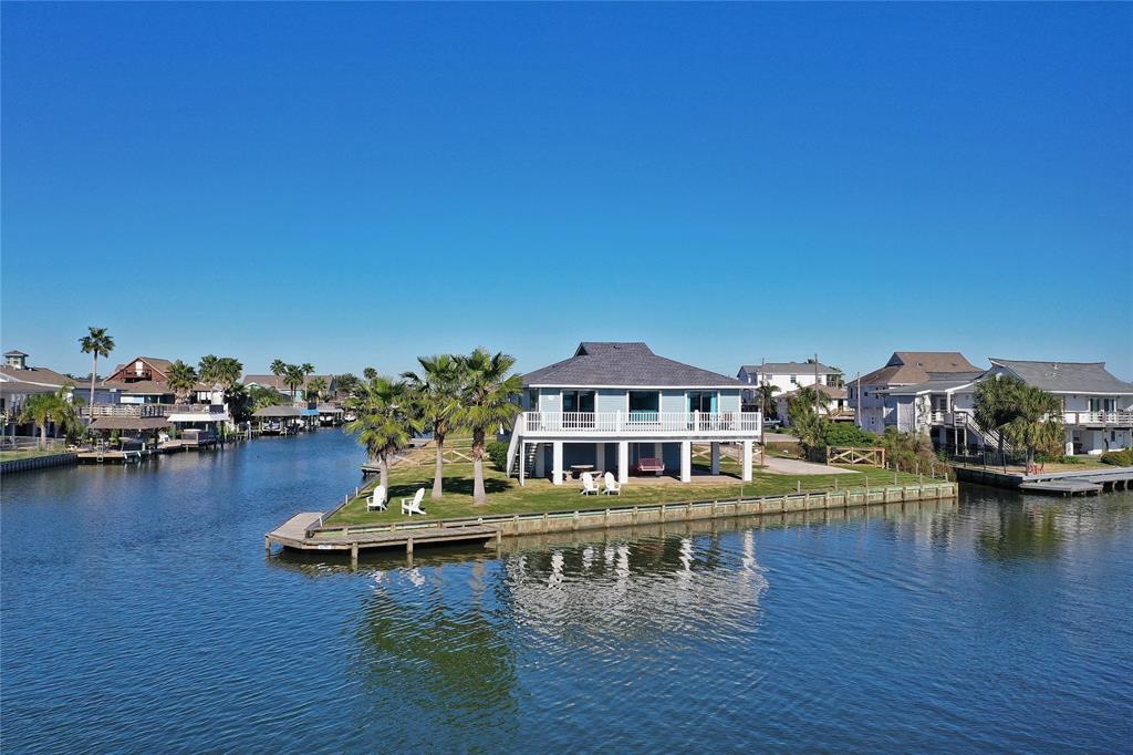 354 Ling Street, Bayou Vista, TX 77563