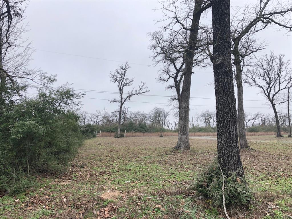 27AC CR 492 Normangee, Texas Normangee/Centerville 27+/-AC - Wooded Property located just off FM 39 between Centerville and Normangee. Property has water and electric available at the CR 492 and is an ideal place for a weekend retreat with an abundance of deer, hogs and other wildlife.