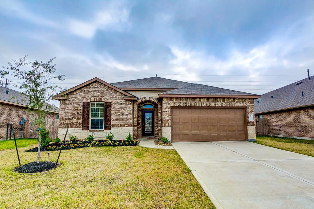 24314 S Newcastle Bay Trail Spring, Texas Great opportunity to rent this great 1 story house!! Great location!! All appliances included!! Long term Only! App Fee $60 x person 18+ is required - Non Refundable. A satisfactory credit rating is required. -No Smoking inside-
The tenant will leave at the end of March.