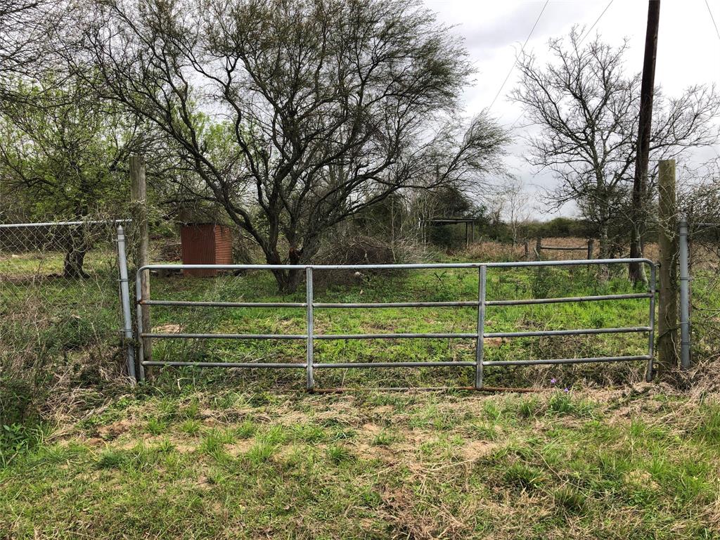 1145 Rice Road Hallettsville, Texas 10.305 acres tract on country road in Colorado County. Within 8 minutes from Eagle Lake. About an 28 mins from Sealy, TX . And about 45 minutes for I-10 W and 99. Current use is hunting/leisure land. Fantastic hunting property. Water well on site and power to the property.