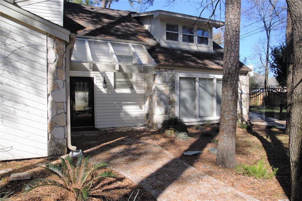 6502 Spring Leaf Drive Spring, Texas This beautiful home is nestled in the quiet neighborhood of Spring Creek Forest, zoned to excellent Klein schools. Located on a peaceful cul-de-sac, this home features many updates and open spaces.